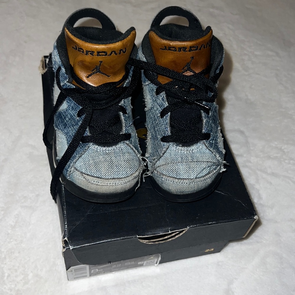 (USED) JORDAN 6 RETRO (TD)